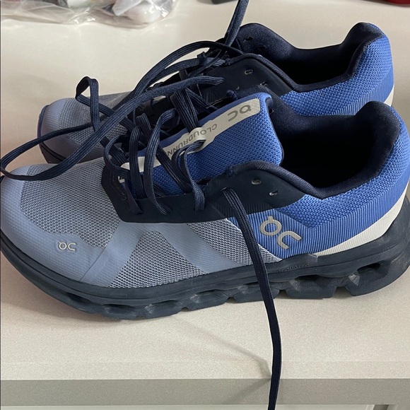 On Running Blue and Gray Athletic Shoes for big boy Tween | Teen - Picture 2 of 5
